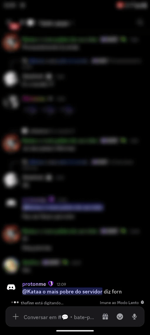 Exemplo em GIF do Proton for No Raid no celular dentro do Discord